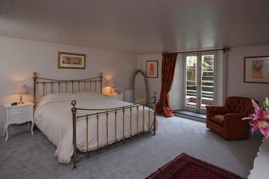 Bed and Breakfast Number 5 Шефтсбери Номер фото